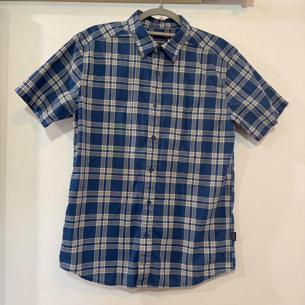 Patagonia Mens Blue Plaid Organic Cotton Blend Short Sleeve Button Down Shirt